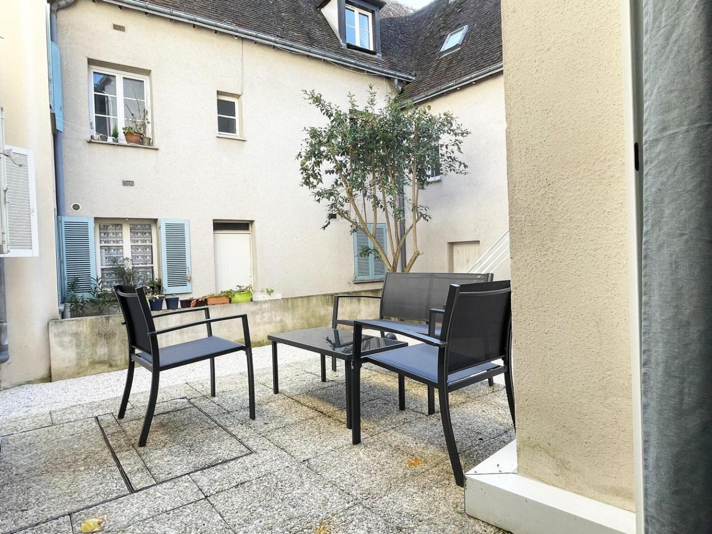 Апартаменти Le Patio De La Reine Berthe - Parking Included Шартр Екстер'єр фото
